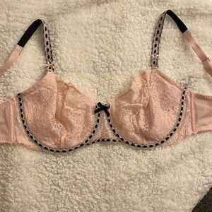 NEVER WORN VS bra (washed once), had a breast reduction.
